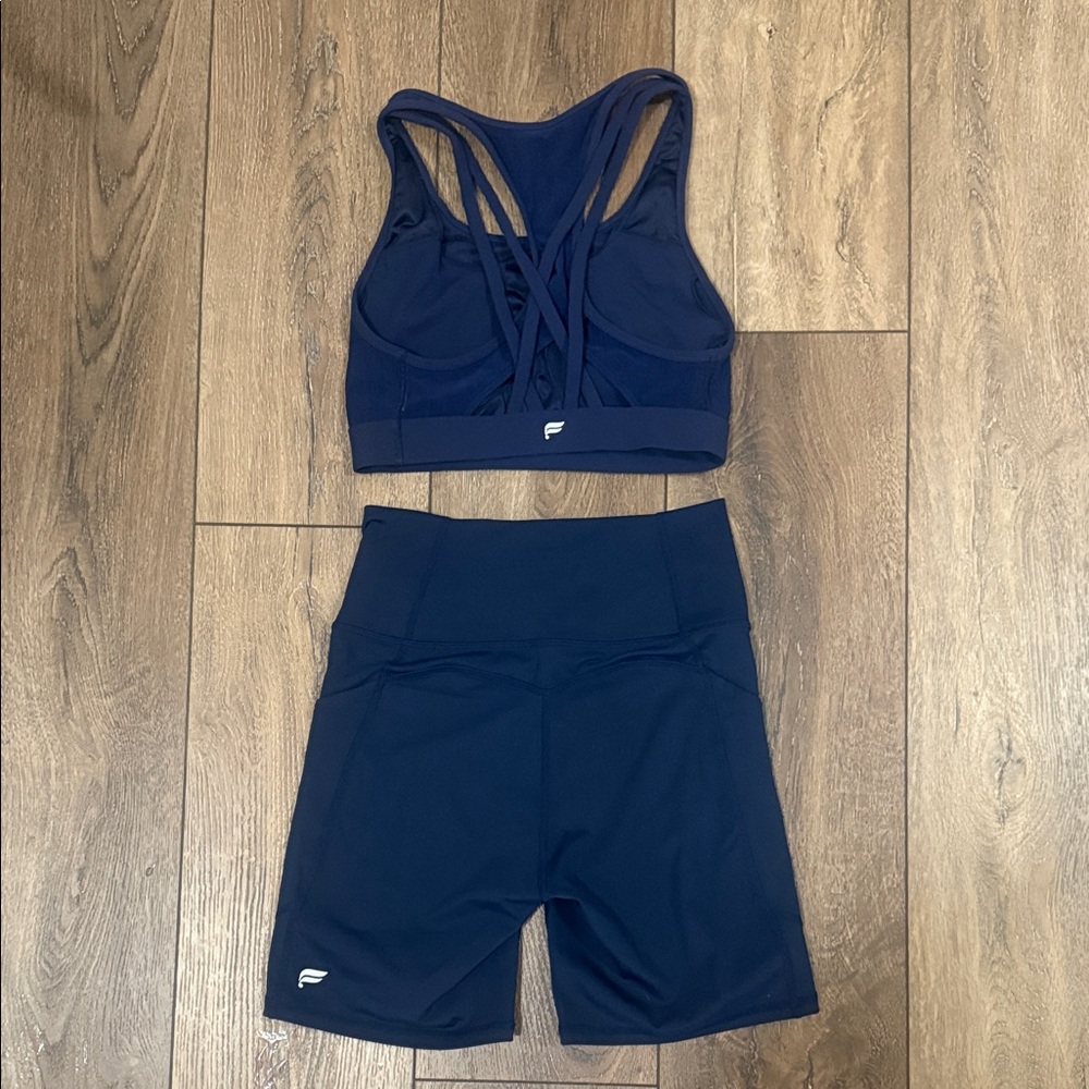 Fabletics Deep Navy Set - Picture 3 of 3